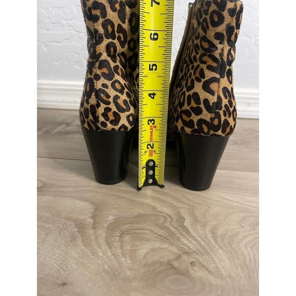 Women’s leopard print booties - Picture 8 of 10